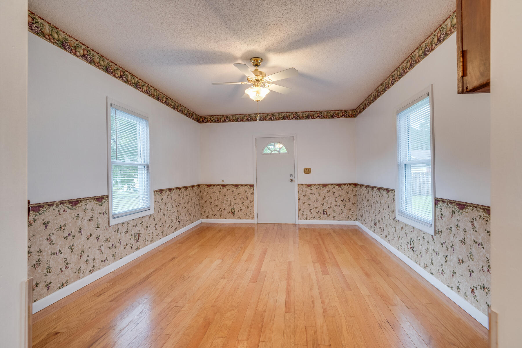 111 Melrose Street Hampton, TN 37658 - Photo 15 of 44 015