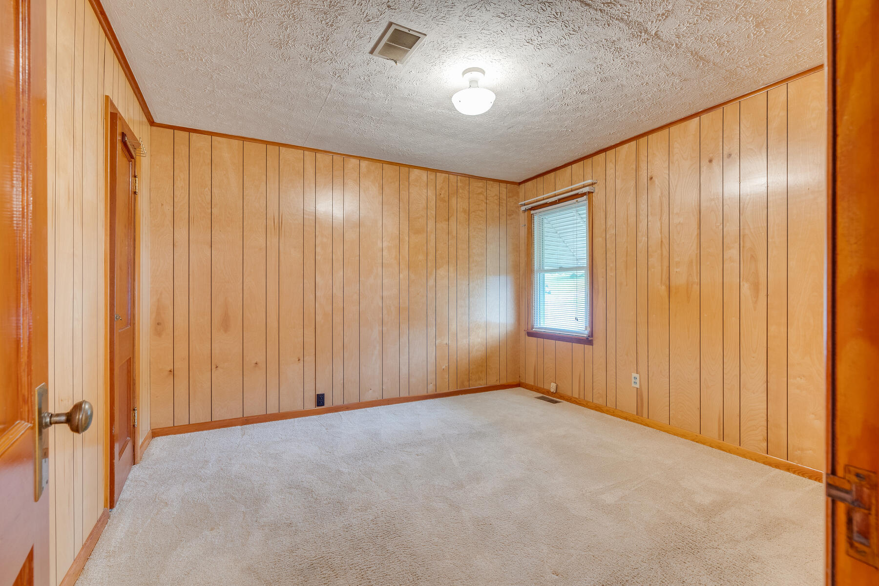 111 Melrose Street Hampton, TN 37658 - Photo 17 of 44 017