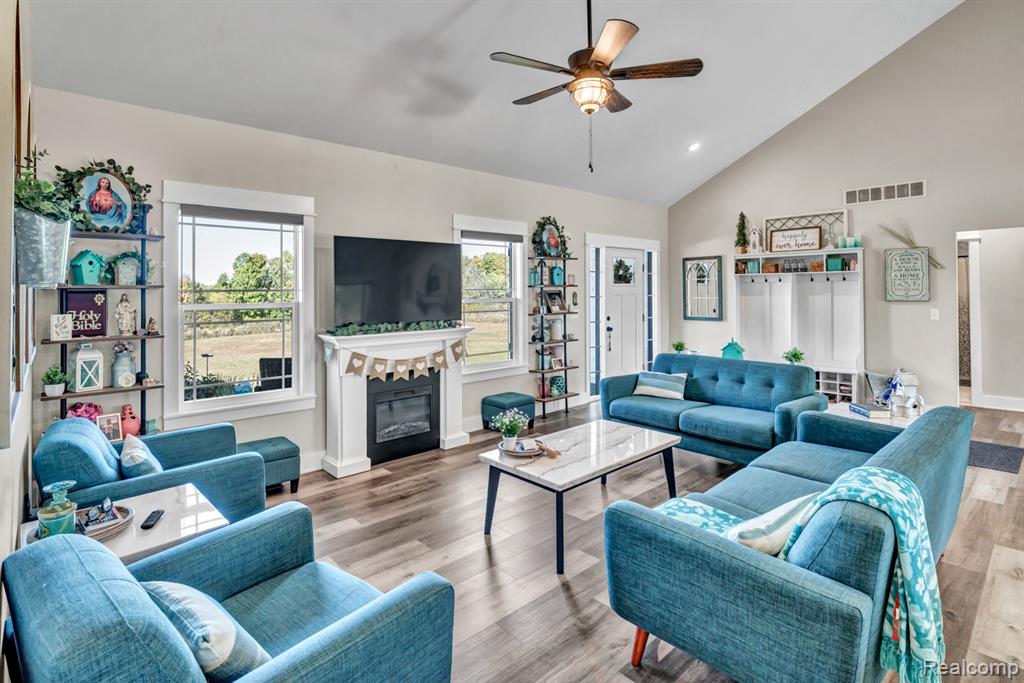 5580 Reynolds Road Imlay City, MI 48444 - Photo 8 of 60