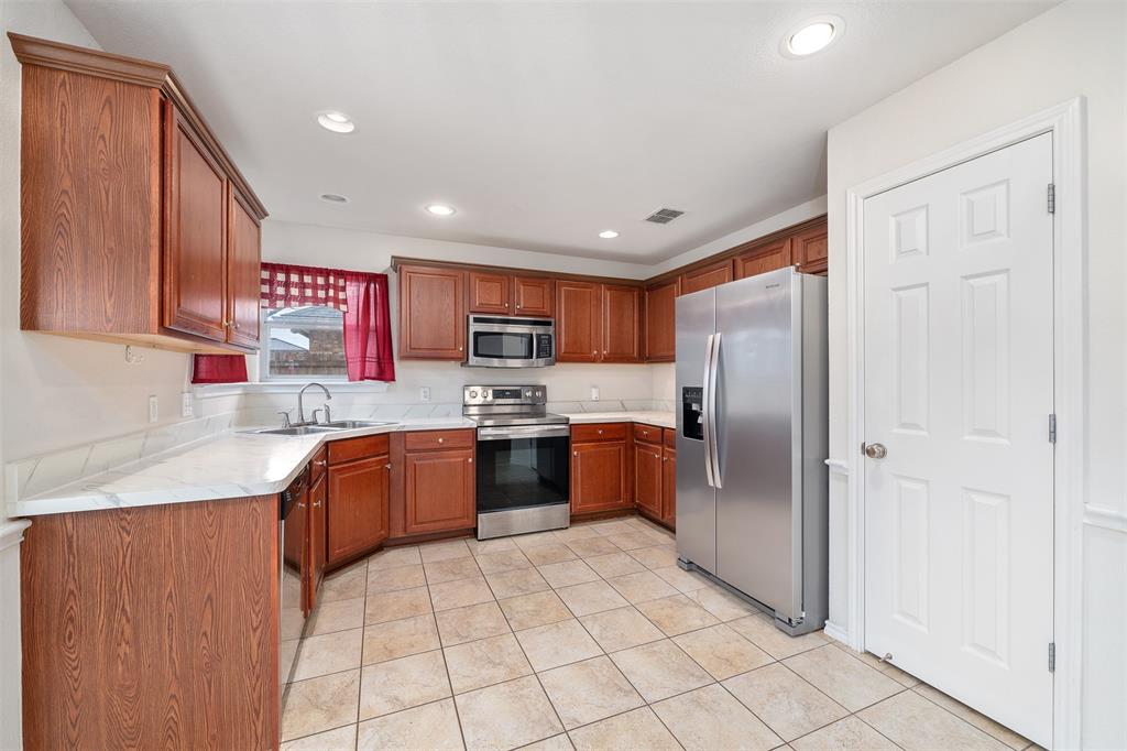 315 Rose Avenue Cleburne, TX 76033 - Photo 18 of 35