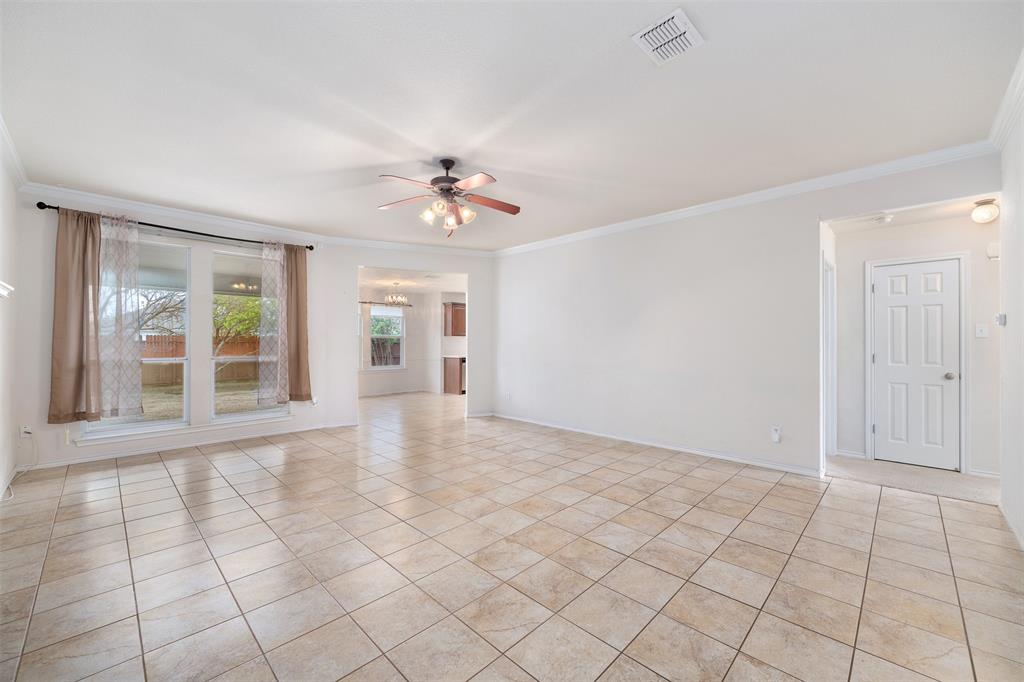 315 Rose Avenue Cleburne, TX 76033 - Photo 4 of 35