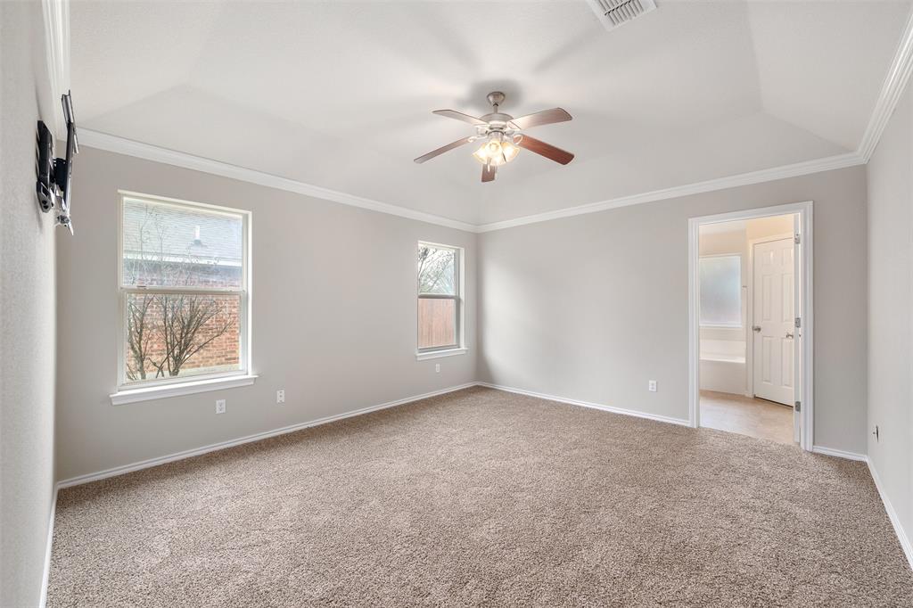 315 Rose Avenue Cleburne, TX 76033 - Photo 9 of 35