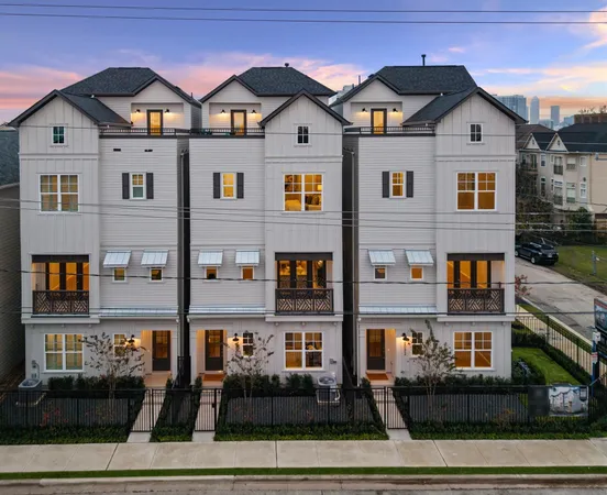 $800,000 | 4030 Blossom Street, Houston, TX 77007