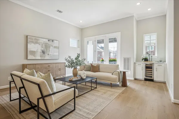 $800,000 | 4030 Blossom Street, Houston, TX 77007