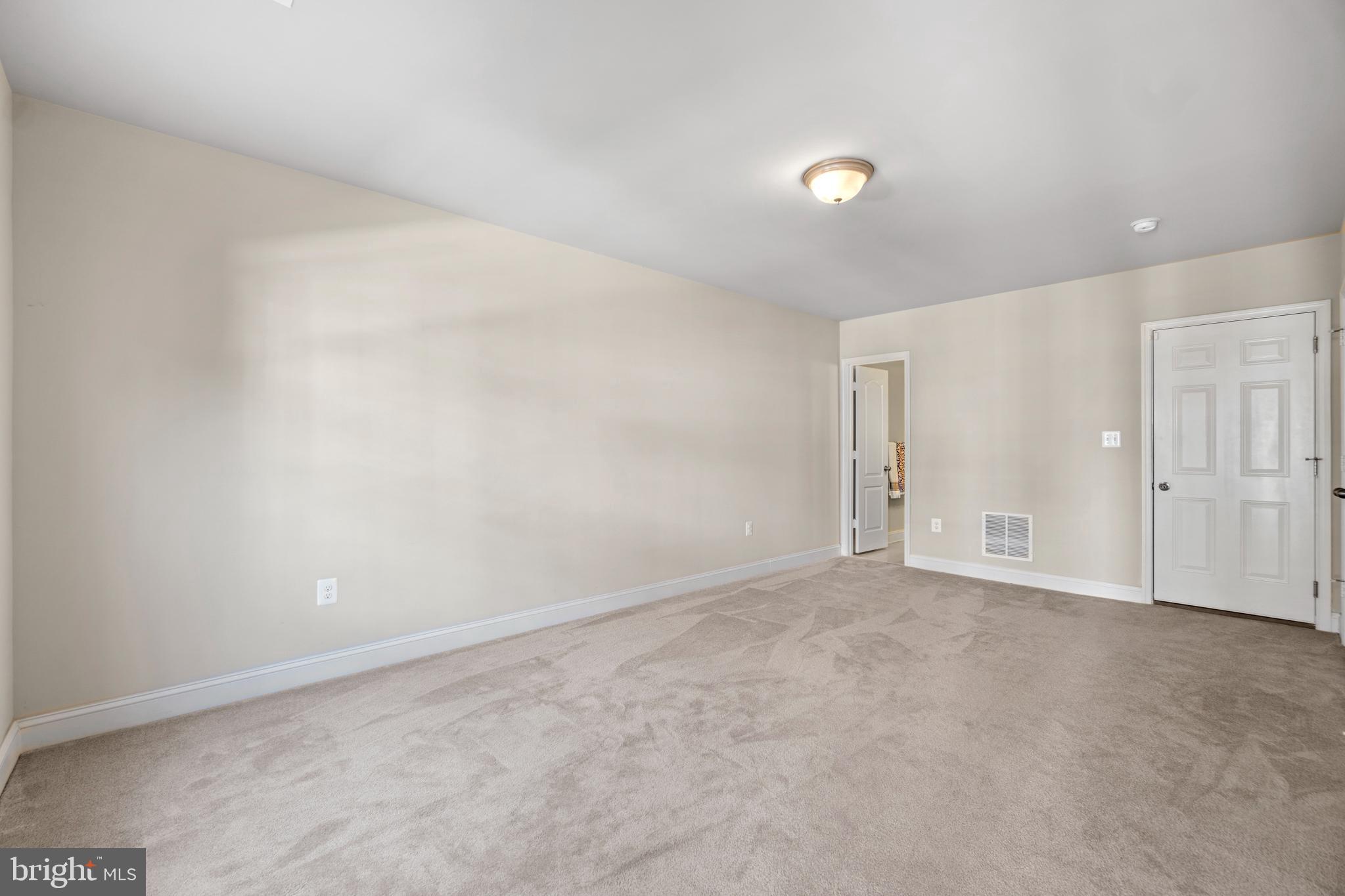 4410 Potomac Highlands Circle Triangle, VA 22172 - Photo 14 of 33