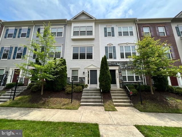 4410 Potomac Highlands Circle Triangle, VA 22172 - Photo 2 of 33