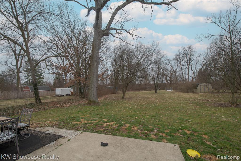 6989 Hatchery Road Waterford, MI 48327 - Photo 24 of 24 Gallery Image 24