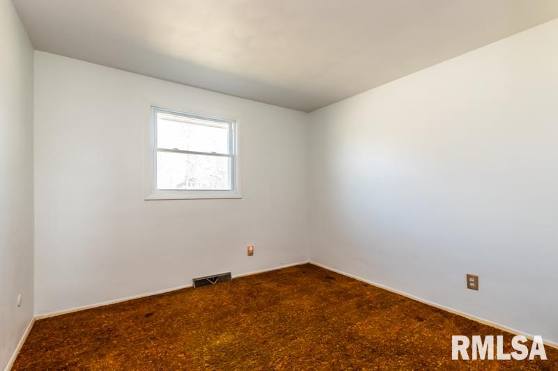 1408 Springfield Road East Peoria, IL 61611 - Photo 13 of 36 Gallery Image 13