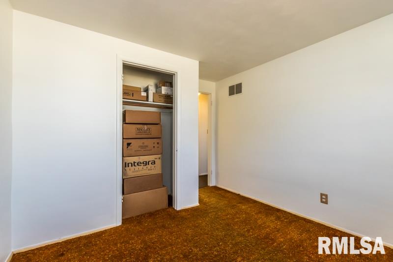 1408 Springfield Road East Peoria, IL 61611 - Photo 15 of 36 Gallery Image 15