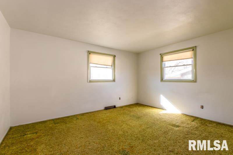 1408 Springfield Road East Peoria, IL 61611 - Photo 19 of 36 Gallery Image 19