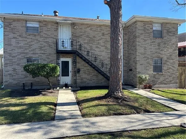 $1,350 | 627 Jefferson Avenue, New Orleans, LA 70115