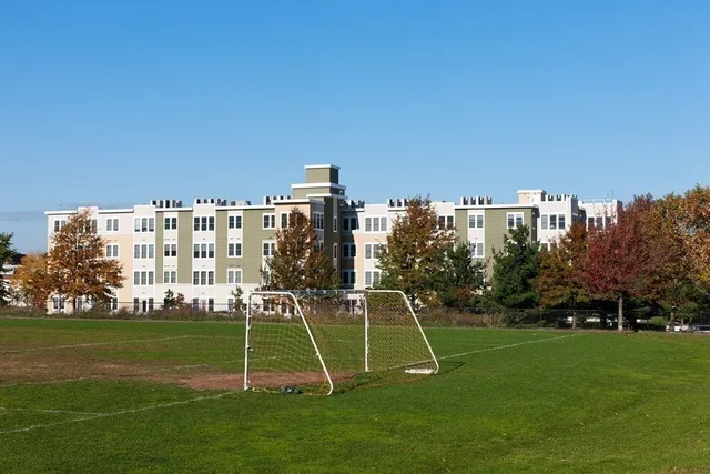 $3,600 | 87 New Street, Unit 208, Cambridge, MA 02138