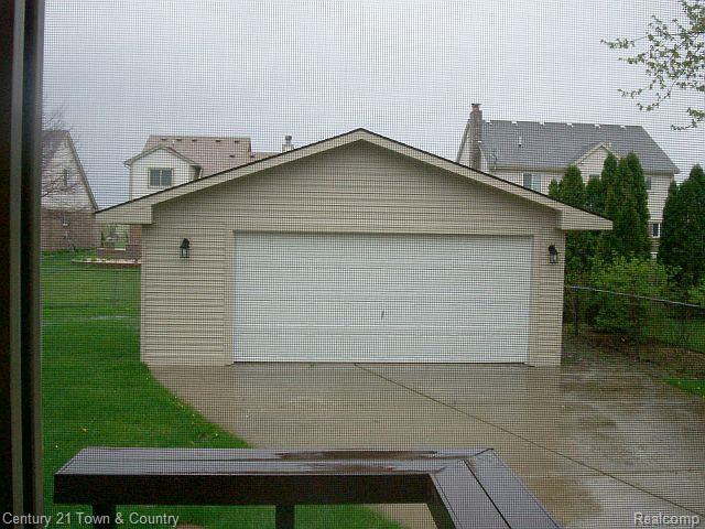 42016 Old Bridge Road Canton, MI 48188 - Photo 12 of 13 Garage