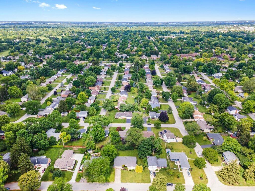 4145 Kendale Road Columbus, OH 43220 - Photo 5 of 46 4145 Kendale Road-3.jpg-SMALL