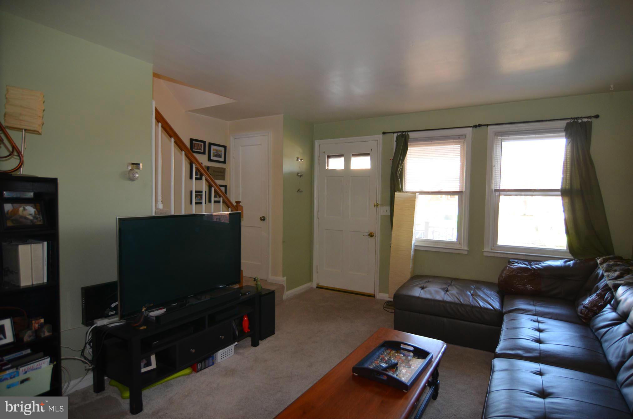 3494 Dunhaven Road Baltimore, MD 21222 - Photo 7 of 20 Living Room