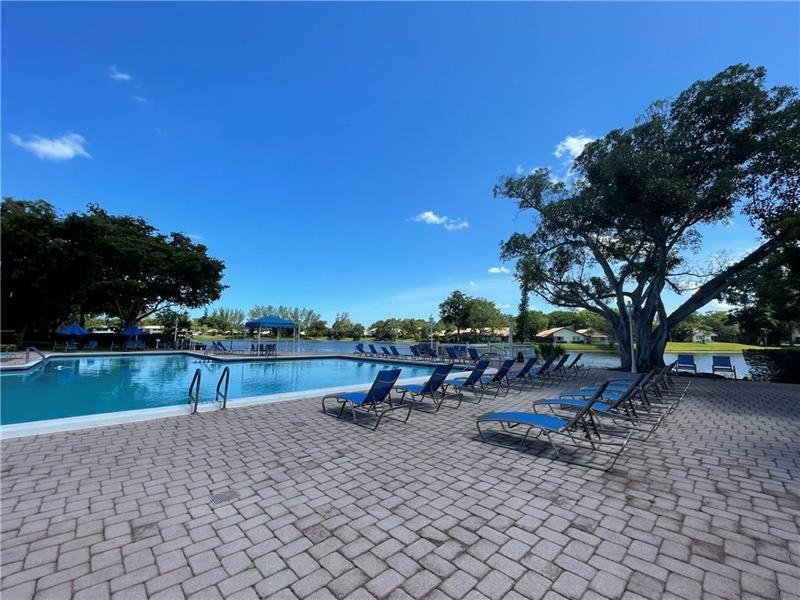 3690 Inverrary Drive, Unit 2Z Lauderhill, FL 33319 - Photo 34 of 38 Photo 25