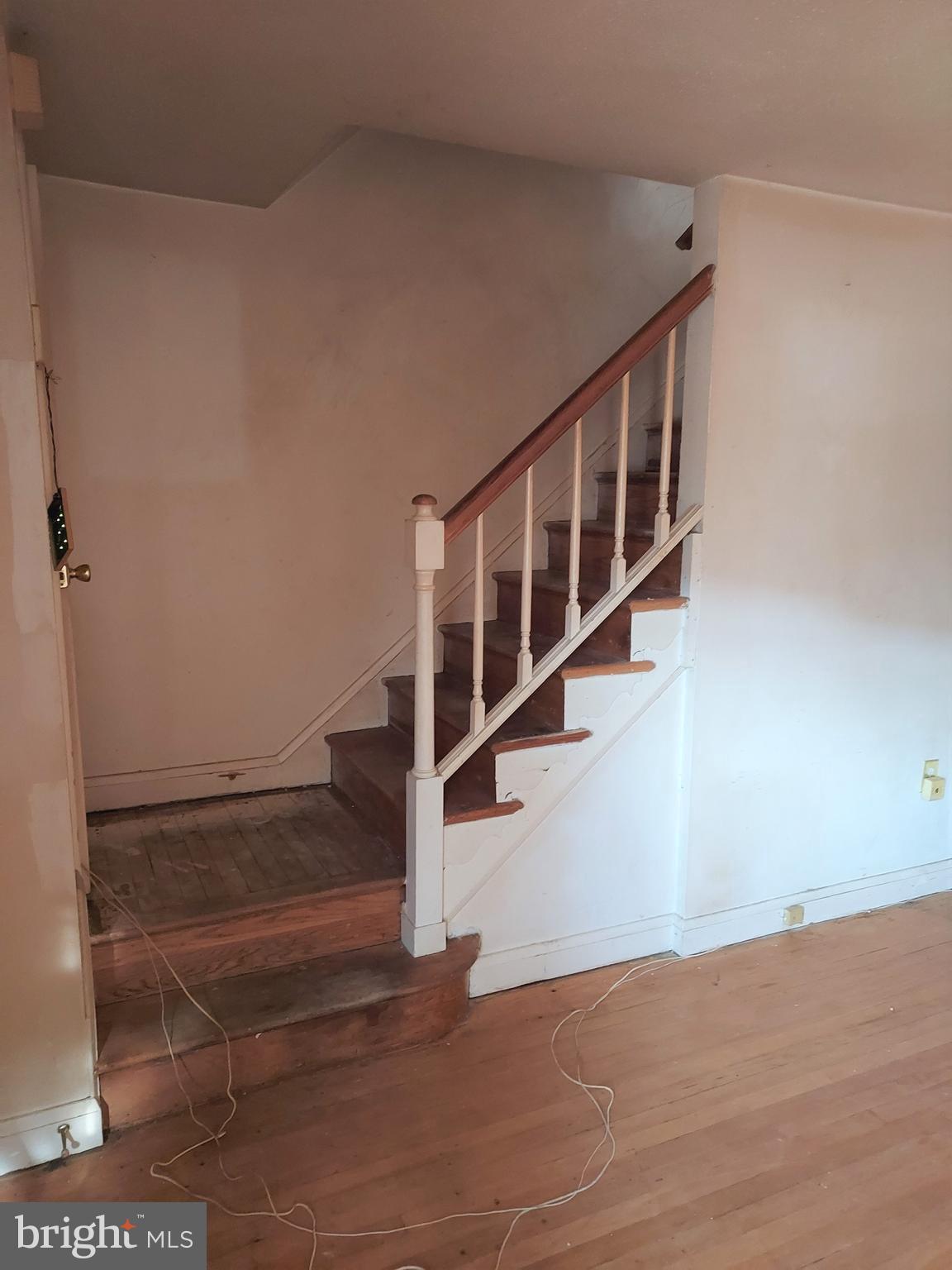 8643 Oak Road Baltimore, MD 21234 - Photo 4 of 19