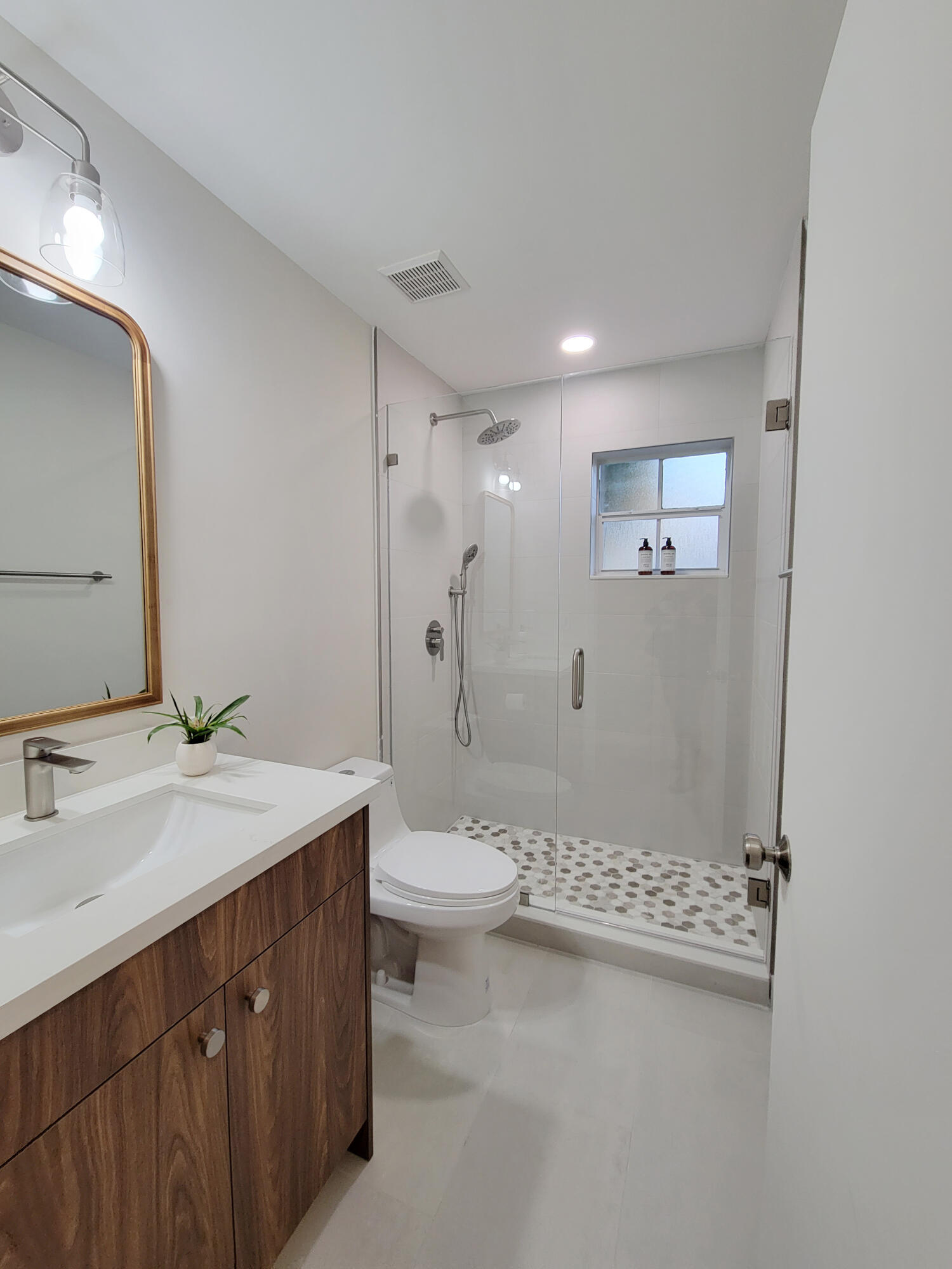 14257 Ruby Pointe Drive Delray Beach, FL 33446 - Photo 3 of 13 GUEST BATHROOM