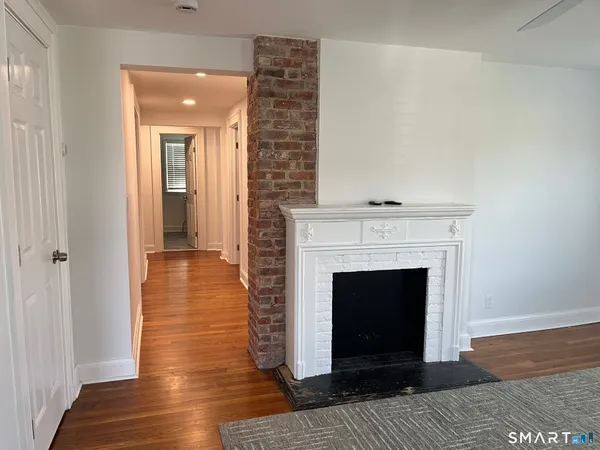 $2,750 | 446 Old Stratfield Road, Fairfield, CT 06825