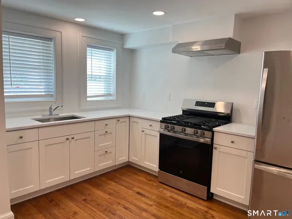 $2,750 | 446 Old Stratfield Road, Fairfield, CT 06825