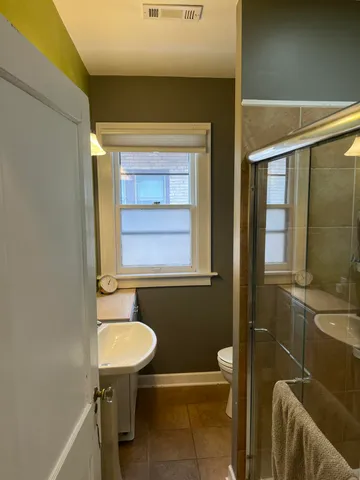 $2,200 | 5909 West Washington Boulevard, Milwaukee, WI 53208