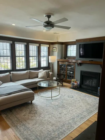 $2,200 | 5909 West Washington Boulevard, Milwaukee, WI 53208