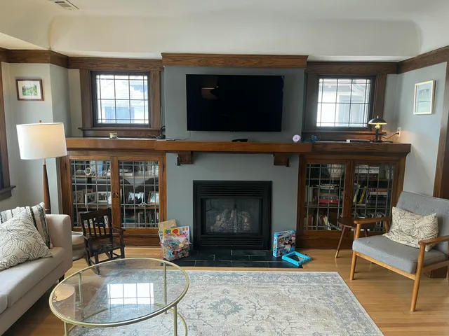 $2,200 | 5909 West Washington Boulevard, Milwaukee, WI 53208