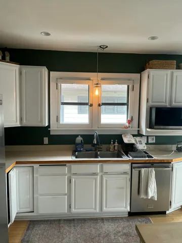 $2,200 | 5909 West Washington Boulevard, Milwaukee, WI 53208