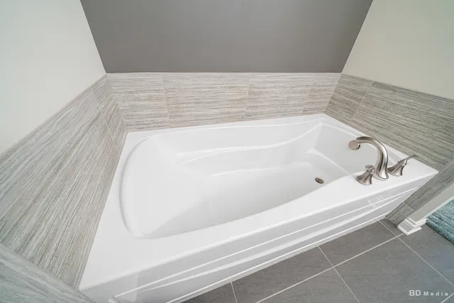 $675,000 | 12876 Rosa Lane, Lemont, IL 60439