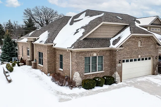 $675,000 | 12876 Rosa Lane, Lemont, IL 60439