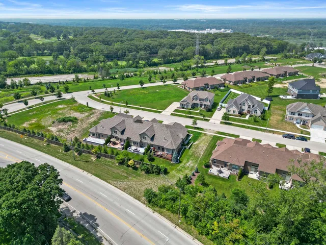 $675,000 | 12876 Rosa Lane, Lemont, IL 60439