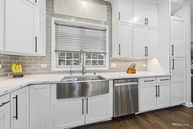 $675,000 | 12876 Rosa Lane, Lemont, IL 60439