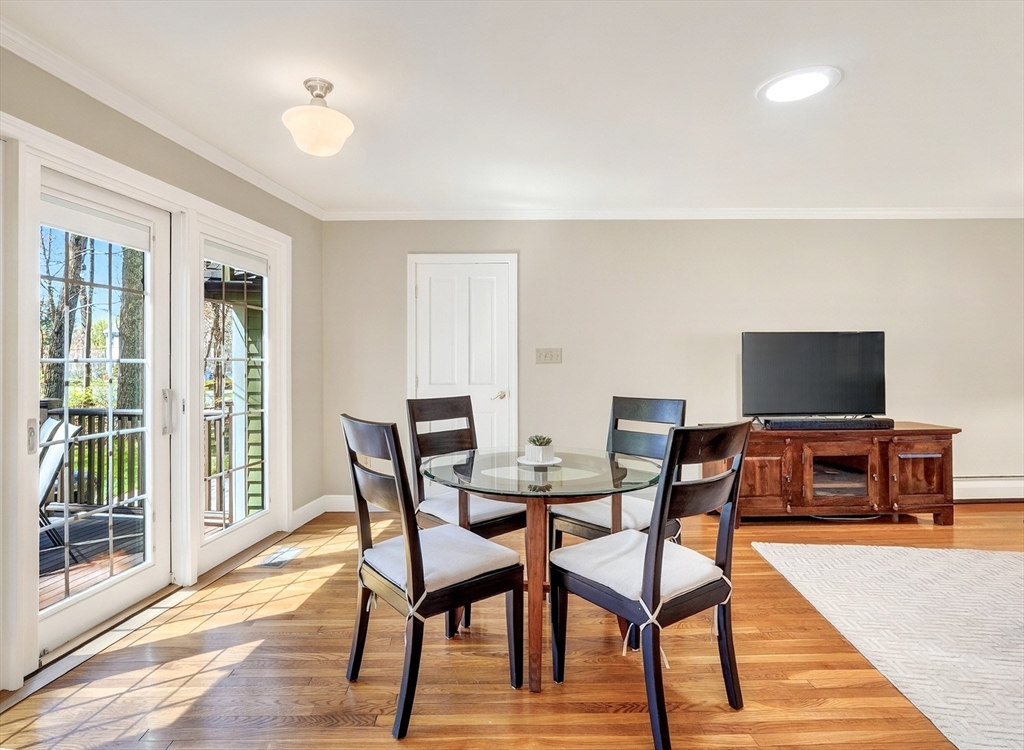 14 Beverly Road Bedford, MA 01730 - Photo 8 of 38 Gallery Image 8