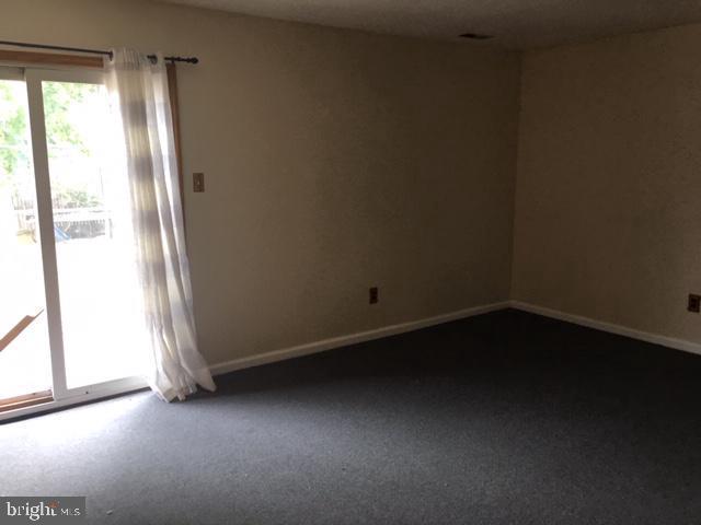 86 Farmhouse Road Sicklerville, NJ 08081 - Photo 4 of 12