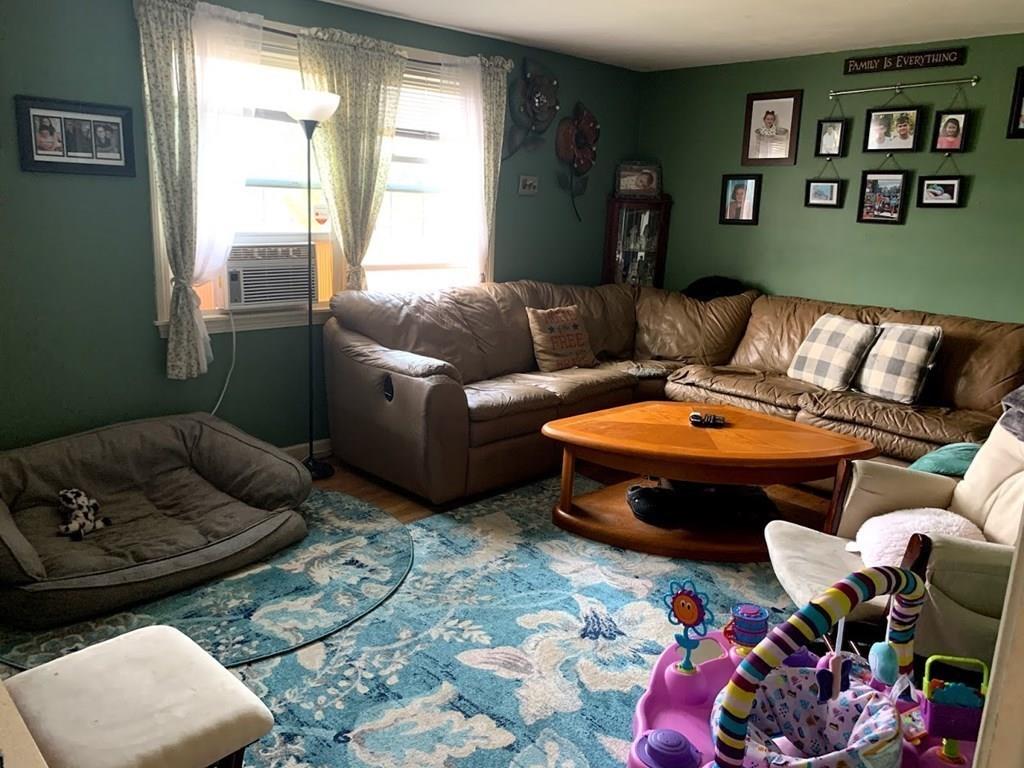 305 Surrey Road Springfield, MA 01118 - Photo 8 of 12