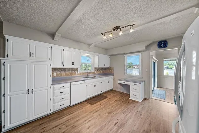 $2,900 | 1005 Johnston Drive, Raymore, MO 64083