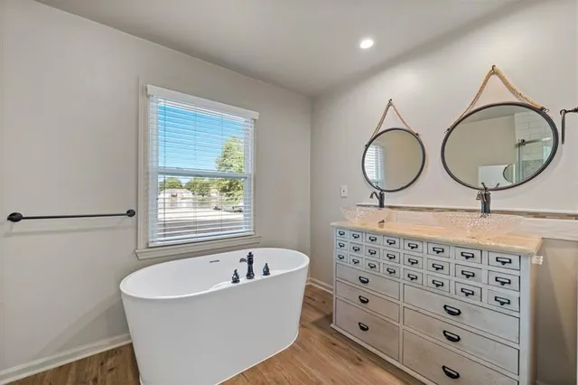 $2,900 | 1005 Johnston Drive, Raymore, MO 64083