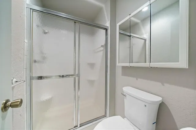 $2,900 | 1005 Johnston Drive, Raymore, MO 64083