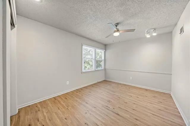 $2,900 | 1005 Johnston Drive, Raymore, MO 64083