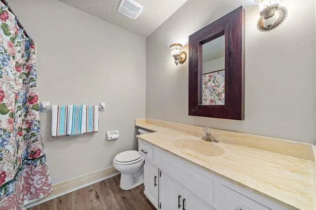 $2,900 | 1005 Johnston Drive, Raymore, MO 64083