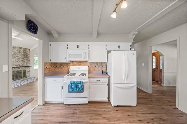 $2,900 | 1005 Johnston Drive, Raymore, MO 64083