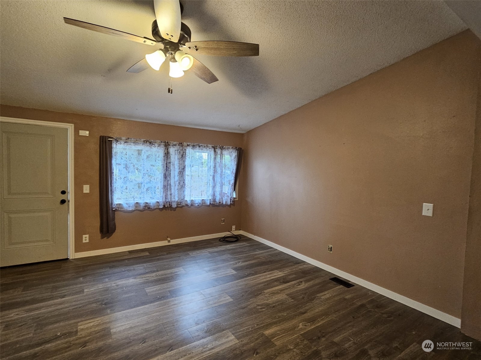 6435 188th Avenue Southwest Rochester, WA 98579 - Photo 12 of 29