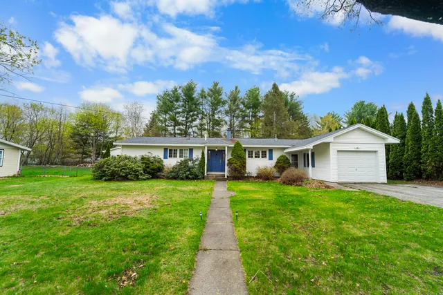 $309,000 | 42 Sugarloaf Lane, Bangor, ME 04401
