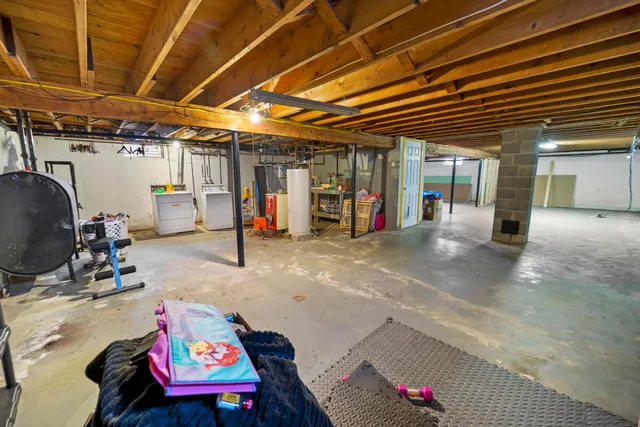 $309,000 | 42 Sugarloaf Lane, Bangor, ME 04401