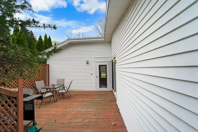 $309,000 | 42 Sugarloaf Lane, Bangor, ME 04401
