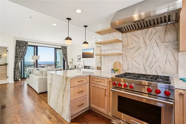 $2,699,000 | 710 Manhattan Beach Boulevard, Manhattan Beach, CA 90266