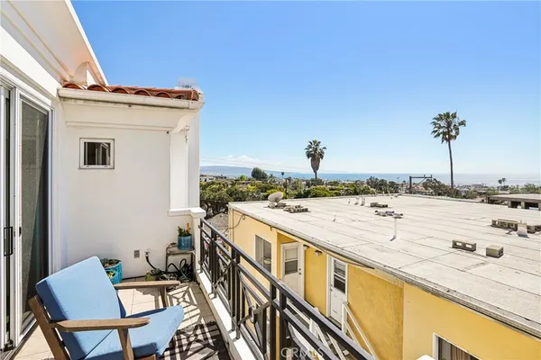 $2,699,000 | 710 Manhattan Beach Boulevard, Manhattan Beach, CA 90266