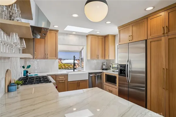 $2,699,000 | 710 Manhattan Beach Boulevard, Manhattan Beach, CA 90266