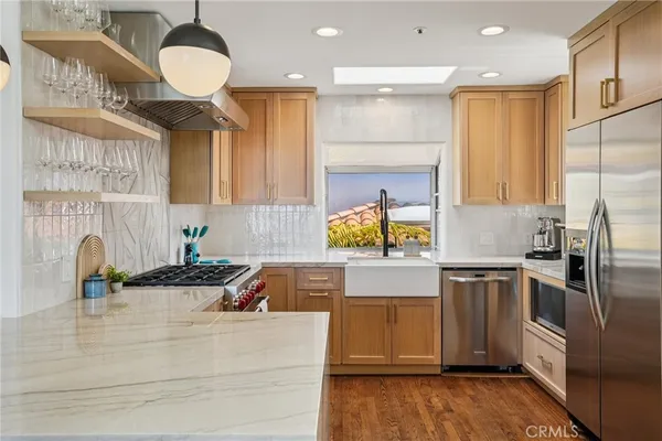 $2,699,000 | 710 Manhattan Beach Boulevard, Manhattan Beach, CA 90266