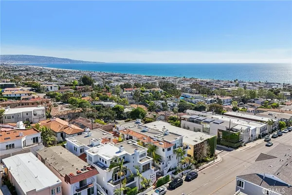 $2,699,000 | 710 Manhattan Beach Boulevard, Manhattan Beach, CA 90266